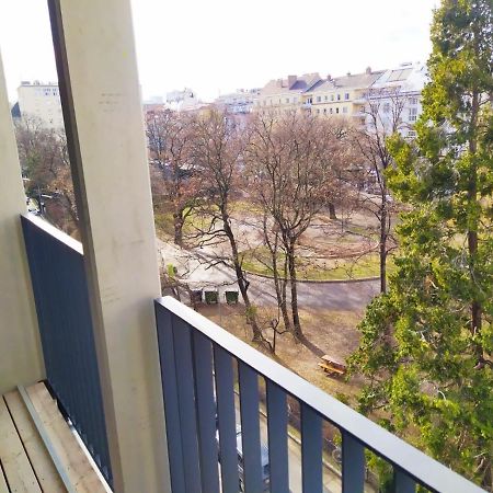Cosy Park Apartment City Center Вена Экстерьер фото