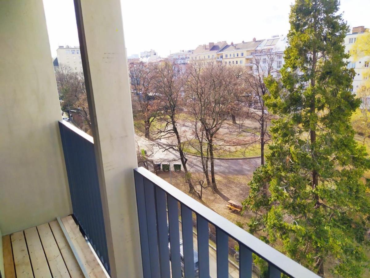 Cosy Park Apartment City Center Вена Экстерьер фото